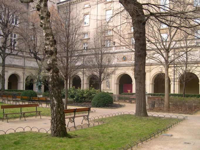 Cour intérieure du Musée des Beaux-Arts